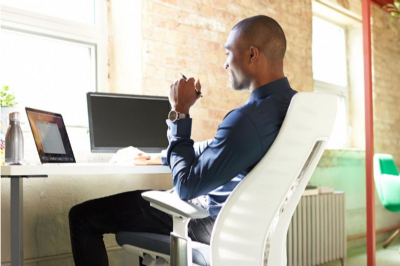 High Back vs. Medium Back Ergonomic Chairs: A Comprehensive Comparison for Optimal Comfort